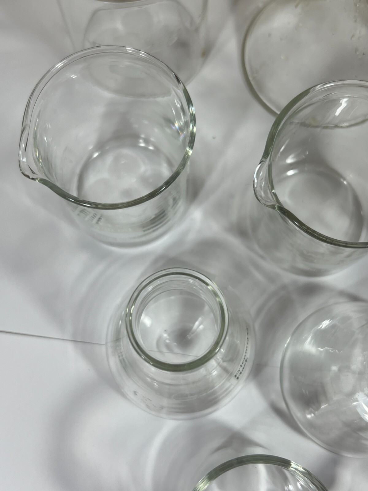 (Lot of 18) Various Funnel, Flask, Beaker Scientific Glass Scaled Various Volume