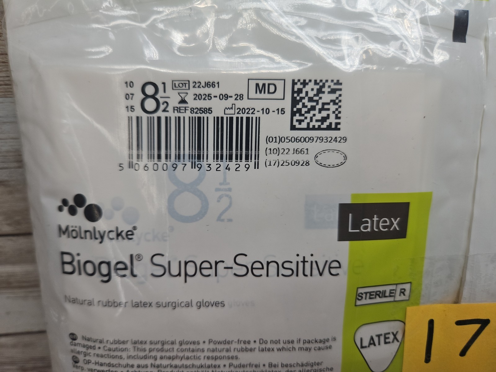 Biogel Latex SUPER-SENSITIVE Surgical Gloves *17 PAIR* Size: 8.5 *See Dates*