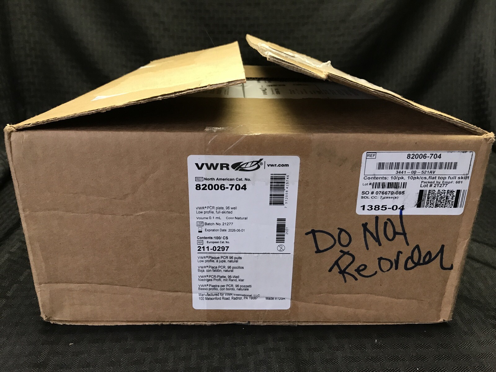 (100/Cs) VWR 96-Well 0.1mL Low Profile Real-Time PCR Plates Full Skirt 82006-704