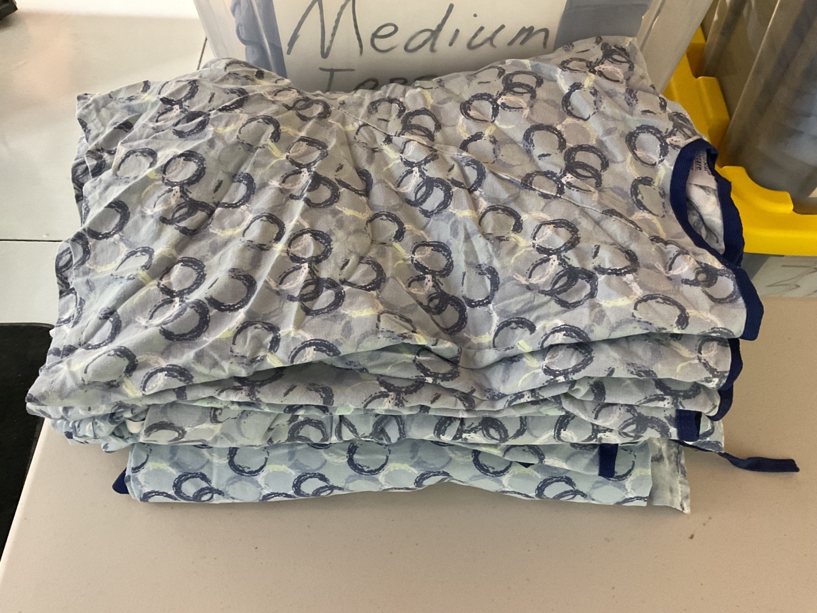 Medical Hospital Gowns – 24 Total in HDX Tough Tote bin