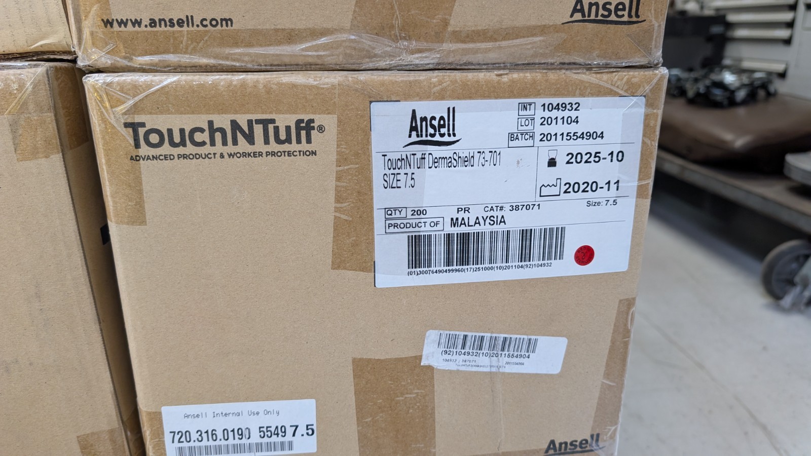 TouchNTuff Cleanroom Gloves DermaShield ANSELL 73-701 Size 7.5 Box 200 Exp: 2025
