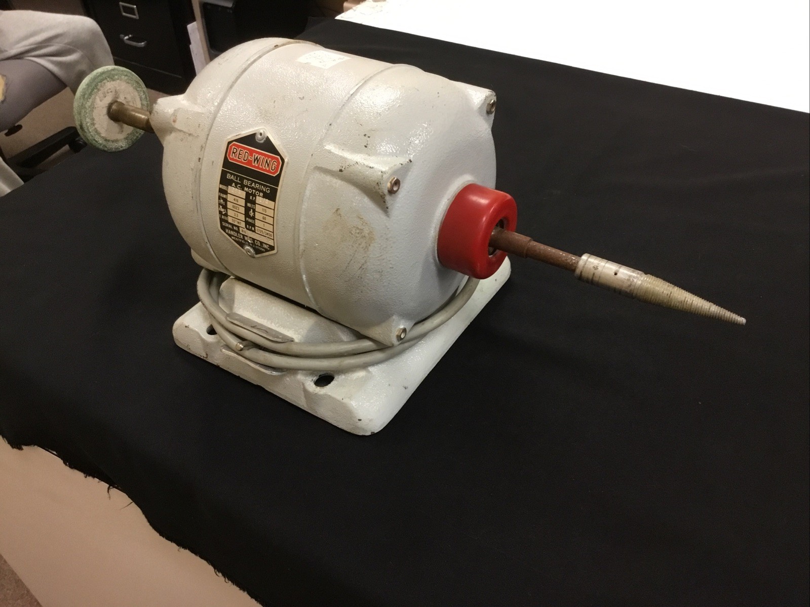 Handler Red-Wing Grinder Polishing Bench Lathe Model 26A Dental Lab