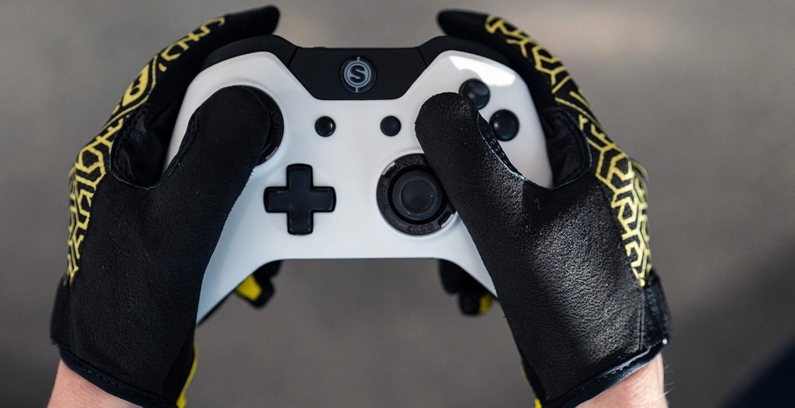 Ironclad Console Gaming Gloves Precision Fit Performance Grip Touchscreen