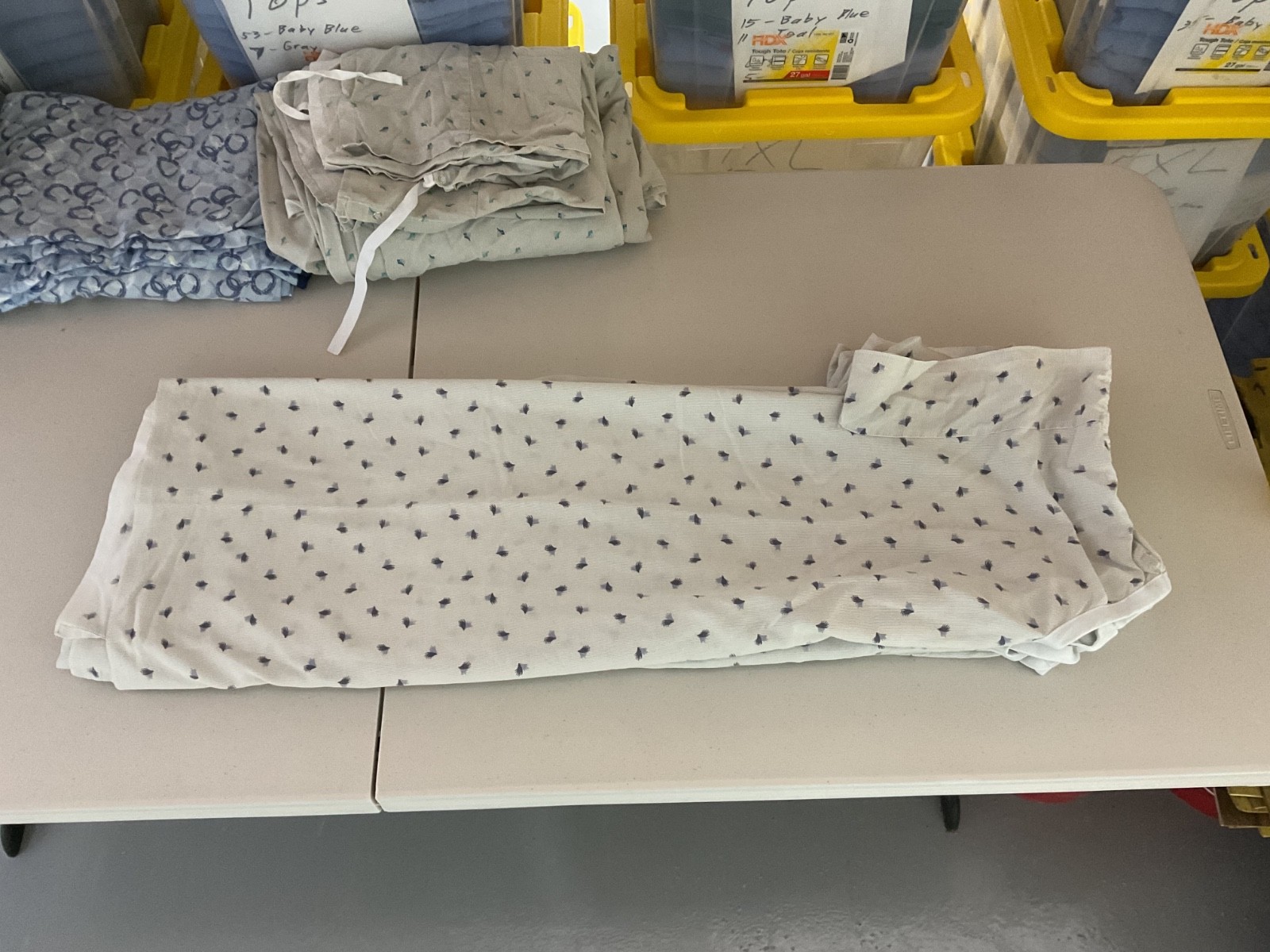 Medical Hospital Gowns – 24 Total in HDX Tough Tote bin
