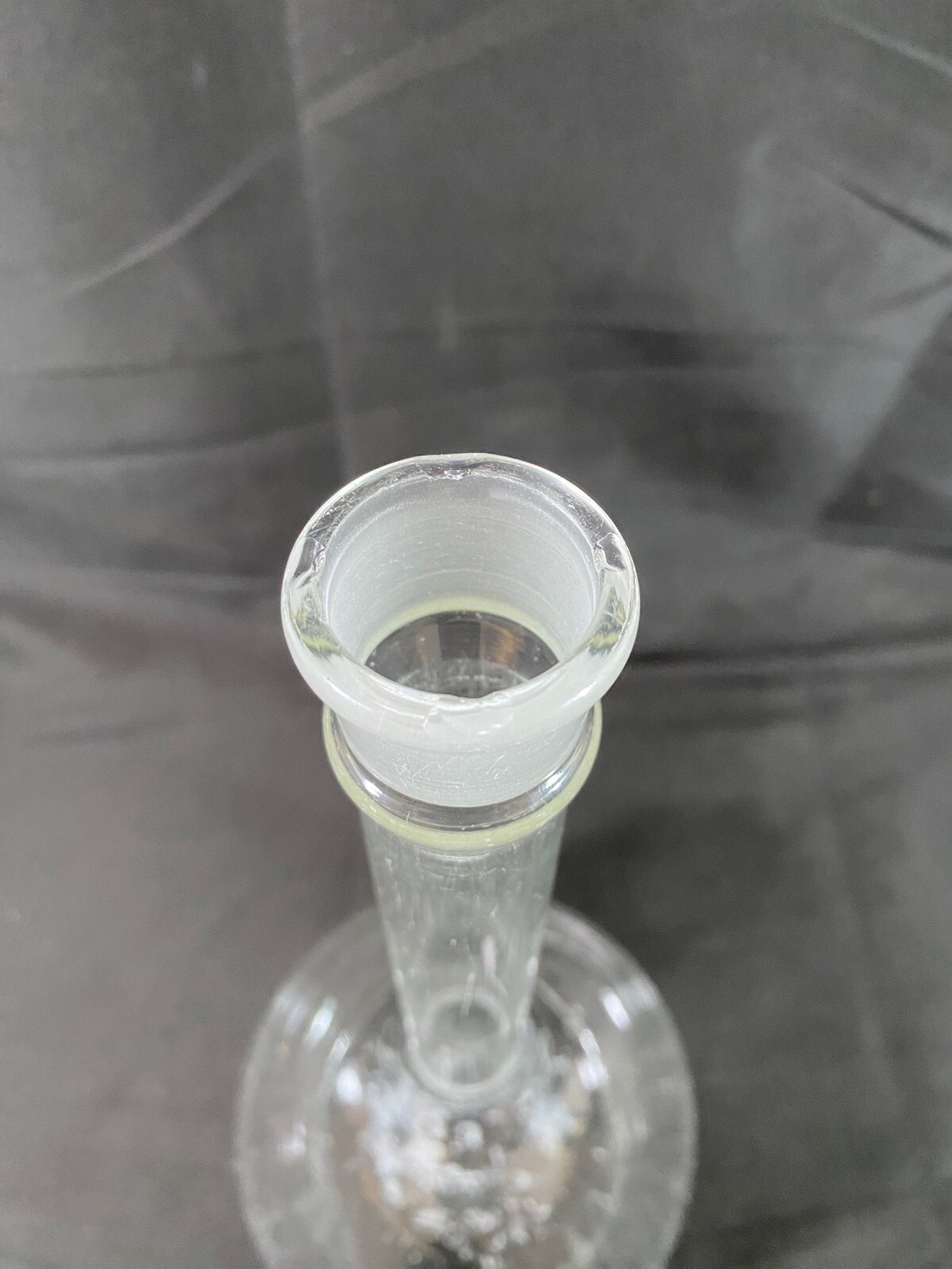 VWR 2000mL Class A Volumetric Flask With Glass Stopper #27 ±0.50 89000-414