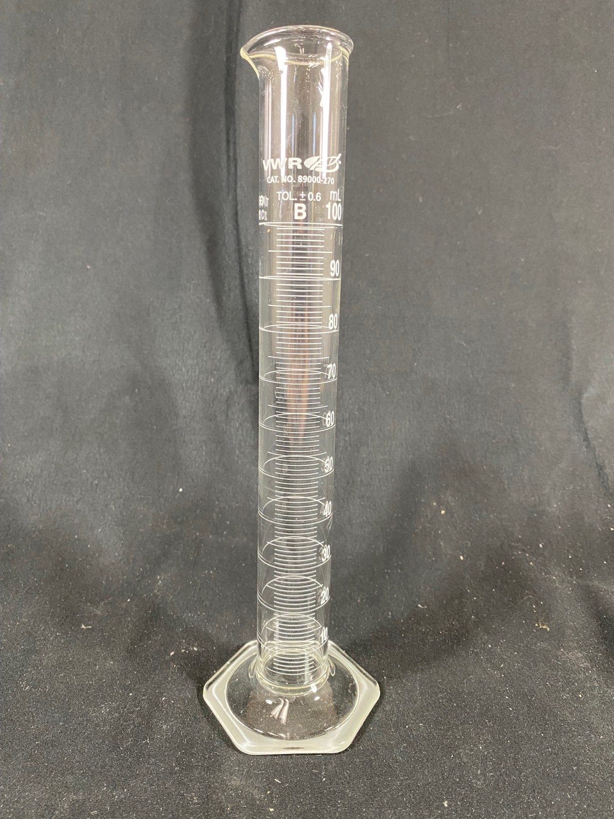 VWR Glass 100mL Single Metric Scale TD Class B Graduated Cylinder 89000-270