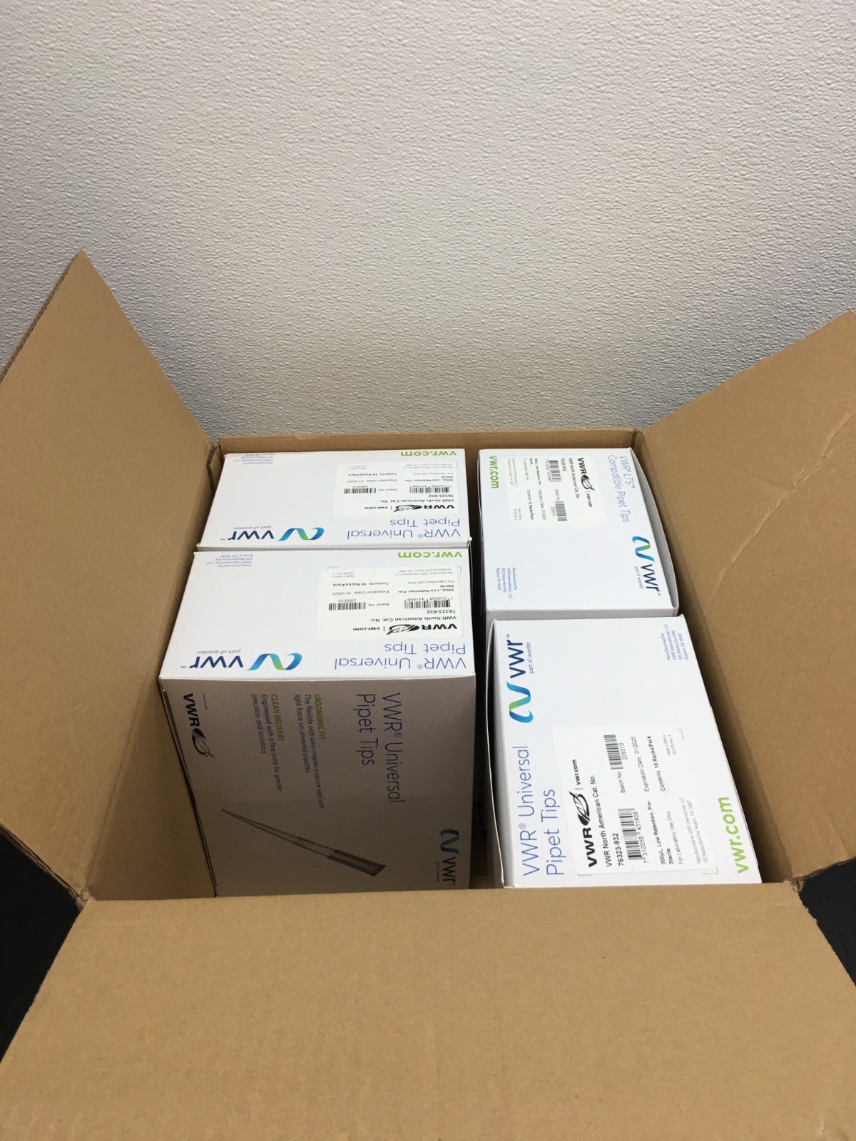VWR REF 76323-932 LTS Compatible Pipette Tips 300µL Lot 4 PKS
