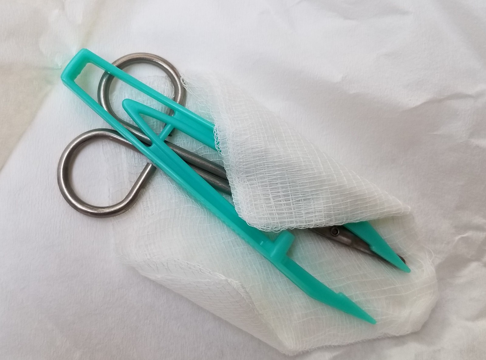 Baxter Suture Removal Tray w/ Plastic Forceps & Sharp/Blunt Scissors 4650 (Qty5)
