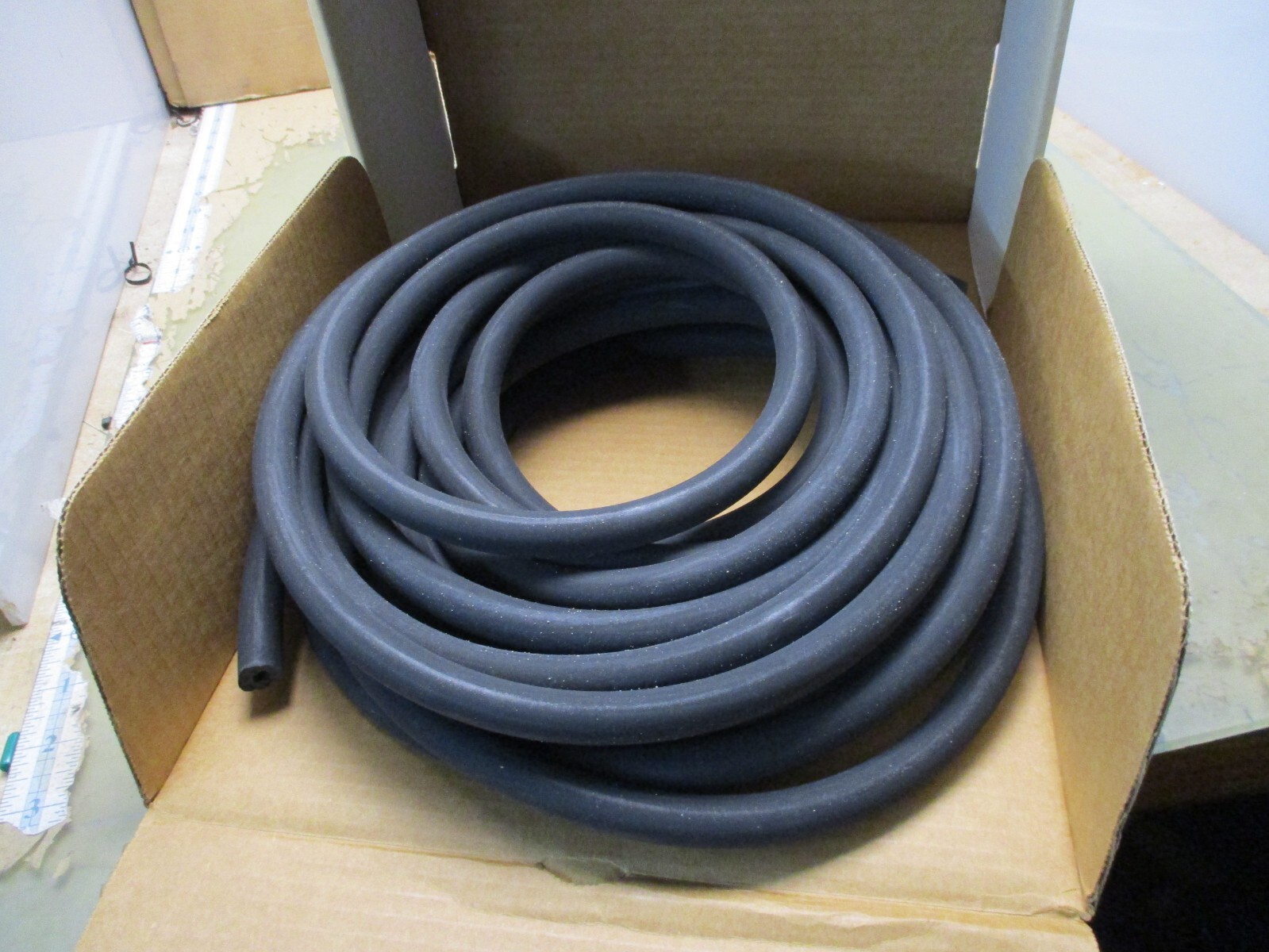 30+ feet partial roll vwr 62993-668 black rubber tubing 3/16″x3/16″ [L-10.75]