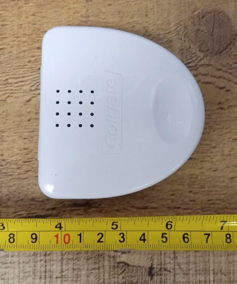Colgate Retainer Case – White