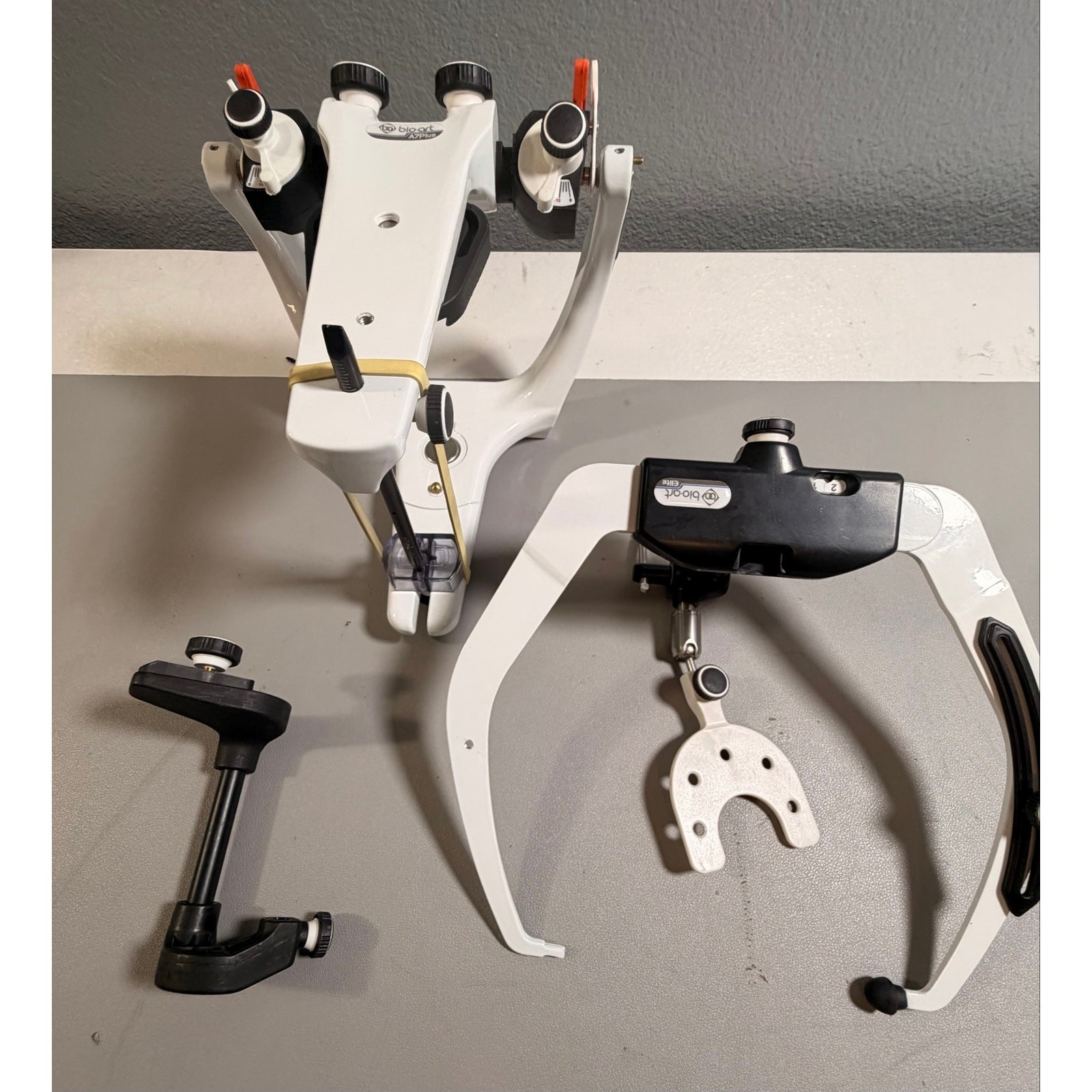 Bioart A7- Plus, Semi-Adjustable Articulator. **FOR PARTS**