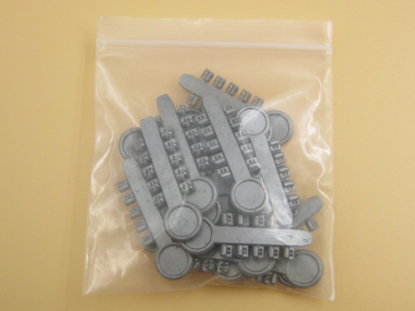 Dental Orthodontic Elastomeric Elastics Rotation Wedges, Silver-gray, 200pcs/bag