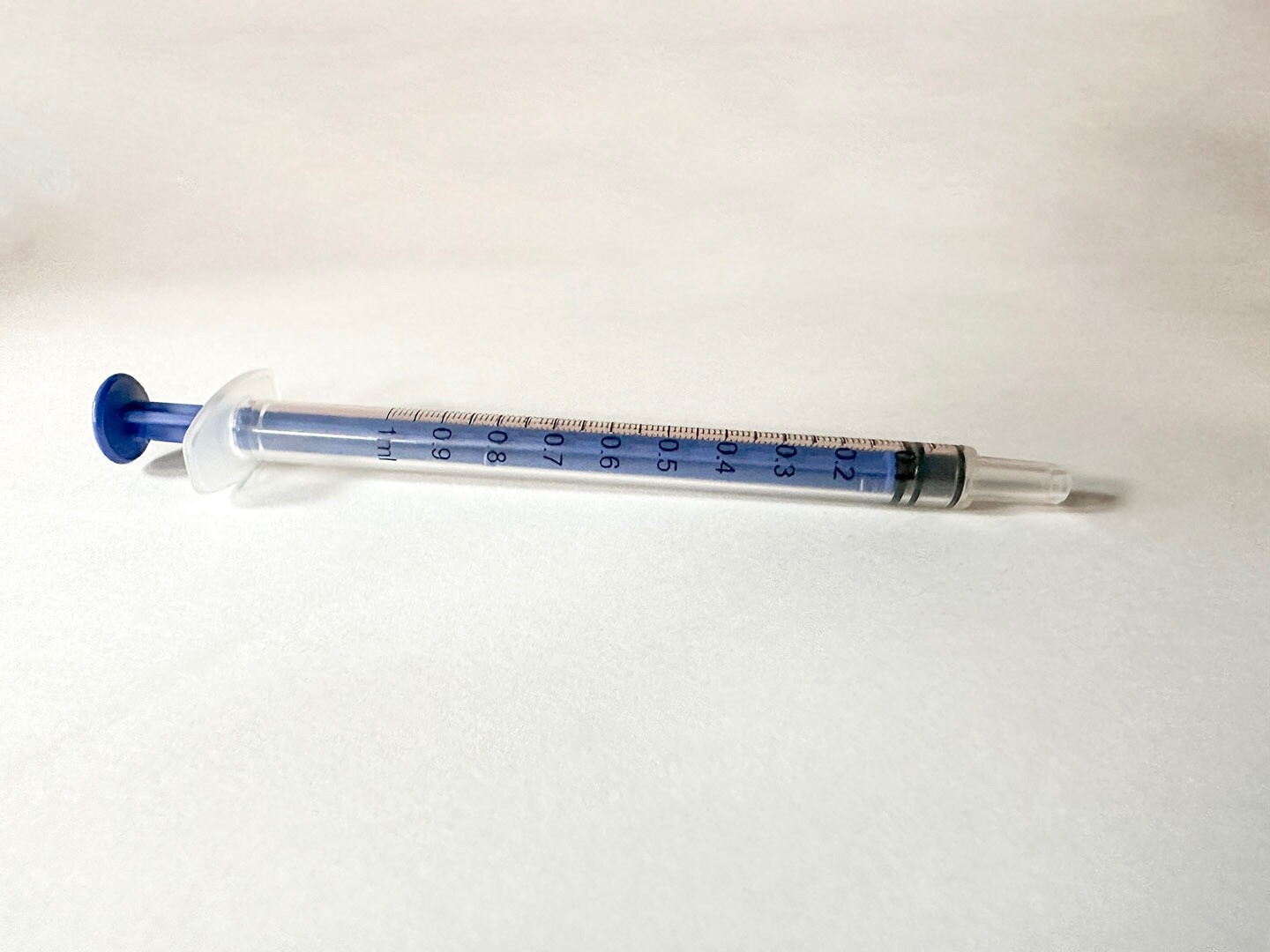 1 mL Oral Syringe – 1cc Clear with Blue plunger (100 pcs)