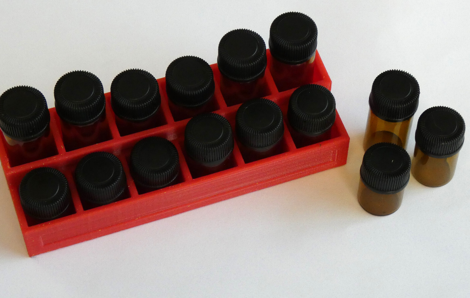 Plastic Rack For 1 ml to 30 ml Vials Bottles Diameter 11 to 40 mm Display Stand