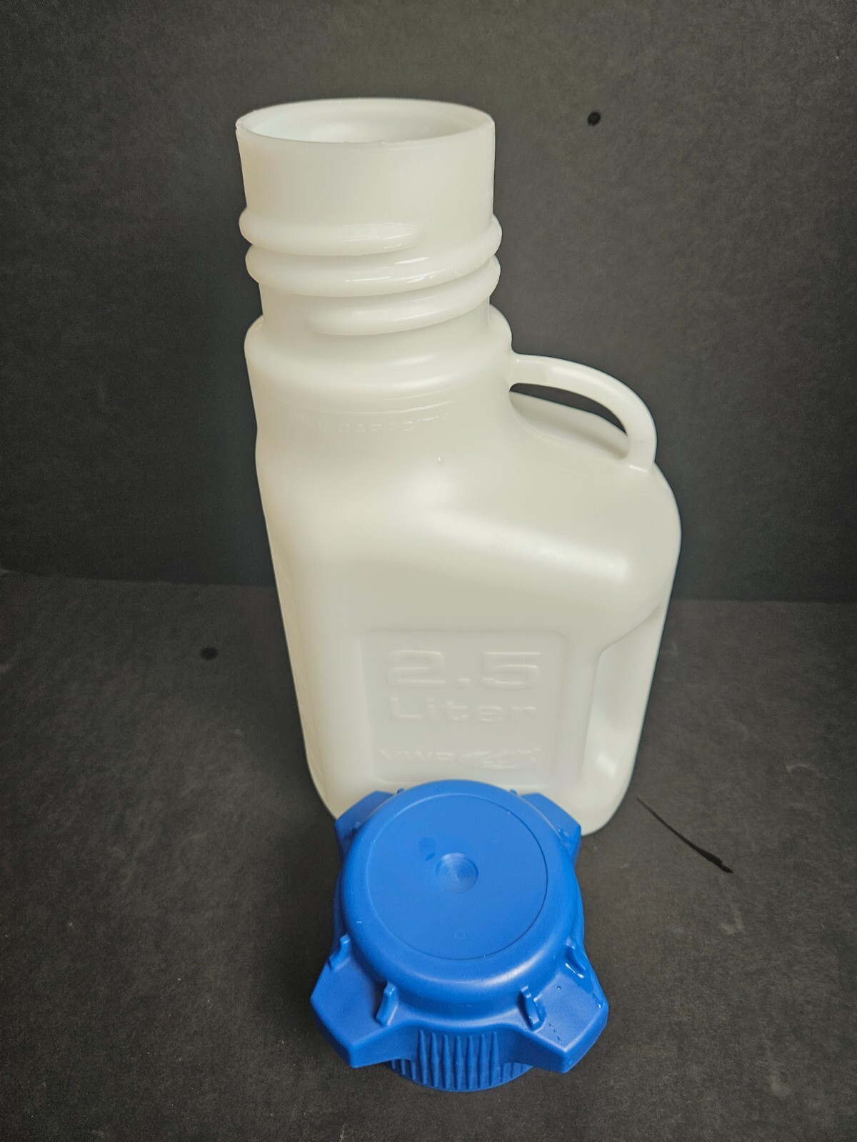VWR Carboy HDPE 2.5 L with Screw Cap