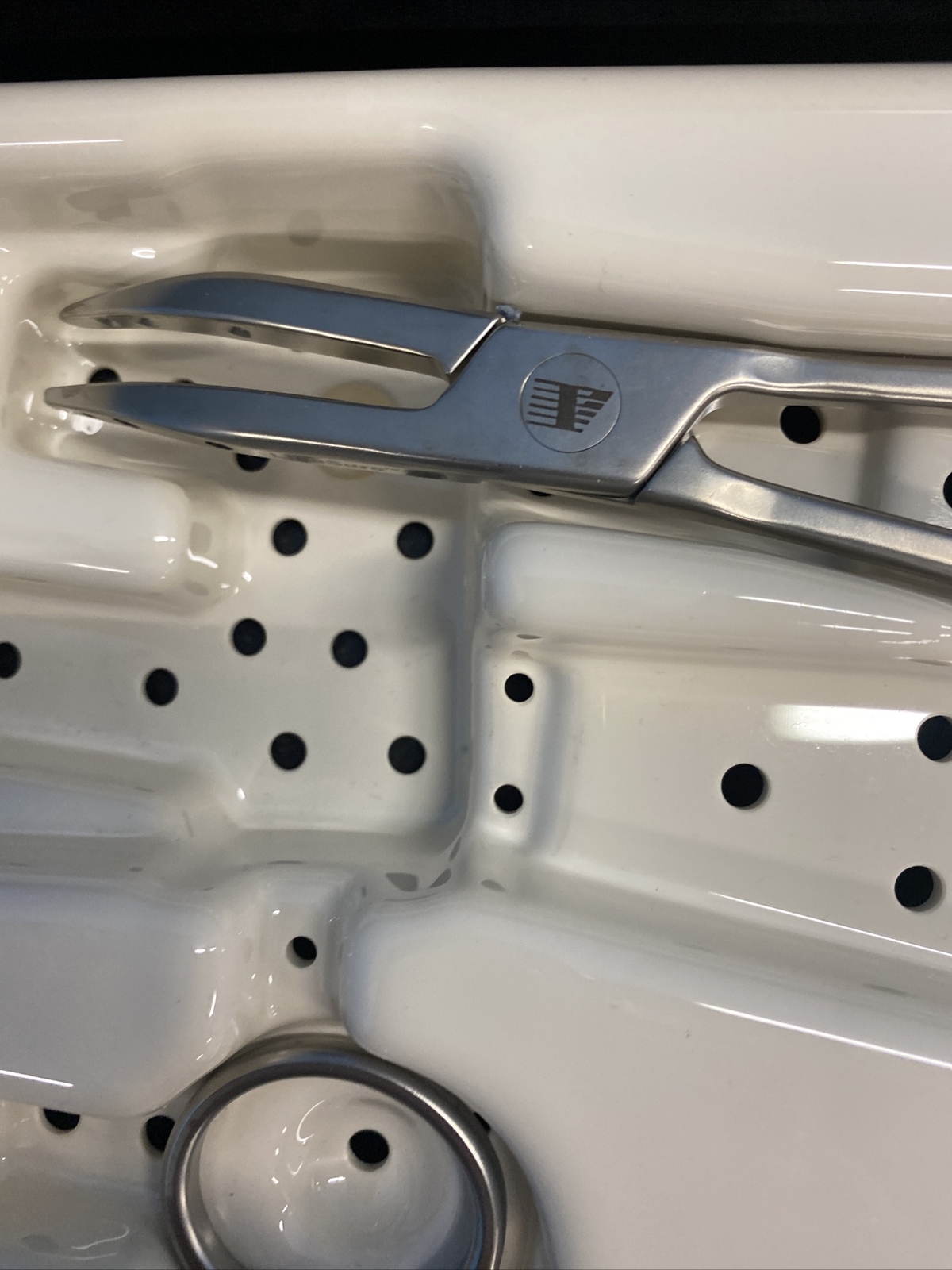 Valleylab LS0200 LigaSure Sterilization Container With Instruments Very Nice