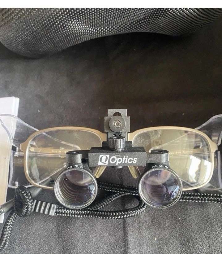 Q-Optics Dental Telescopic Loupes 2.5x Flip-Up with Case