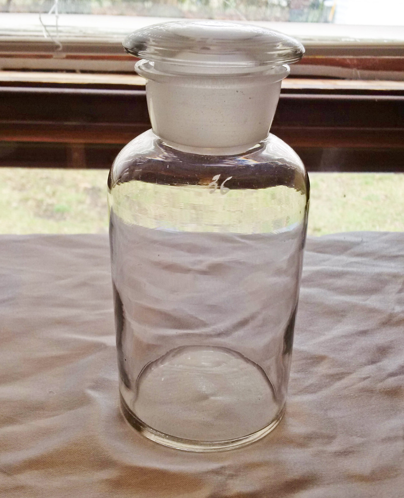 350mL Reagent Bottle w/ Ground Glass Stopper- Clear Glass -Pharmacy- Chemistry