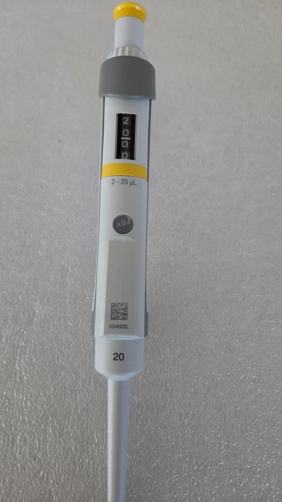 Eppendorf Research Plus Pipette 2-20 uL: Calibrated, New Seal