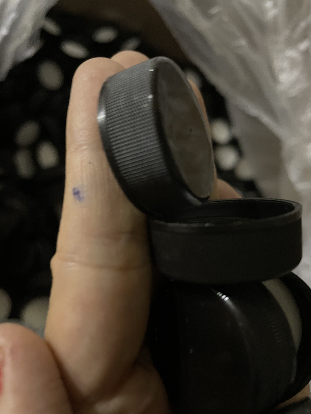 28-400 Thread Ribbed Black Plastic Bottle Caps Foam Lined 5500 pcs-4 cents each