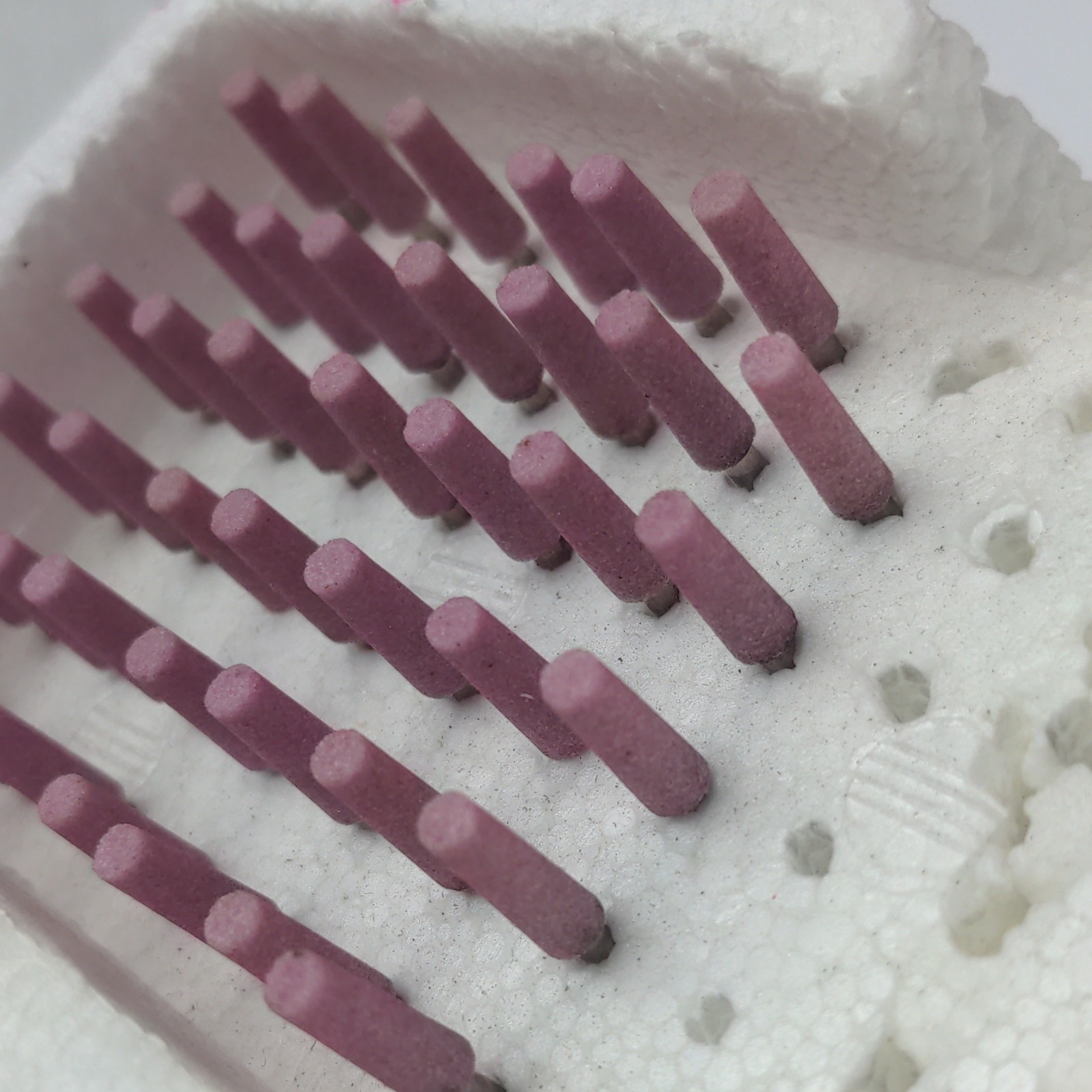 Dental Lab Pink Mounted Polishing Points – Tapered (Lot of 41)