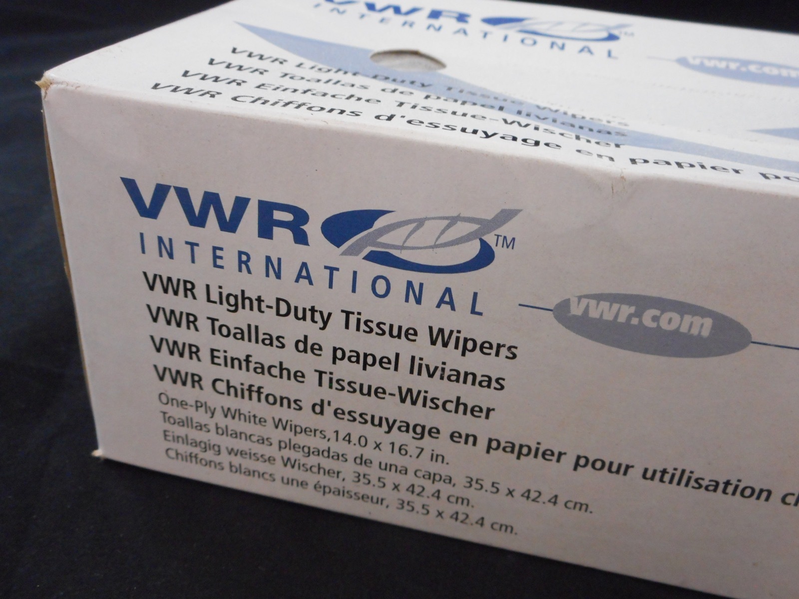 NEW VWR One-Ply White 14” x 16.7” Light-Duty Tissue Wipers (140/Box) 82003-822