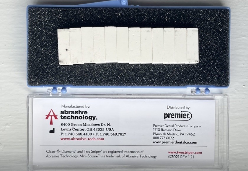 Premier Two Striper Clean-A-Diamond Mini-Square Fine Narrow CFMSDS04002