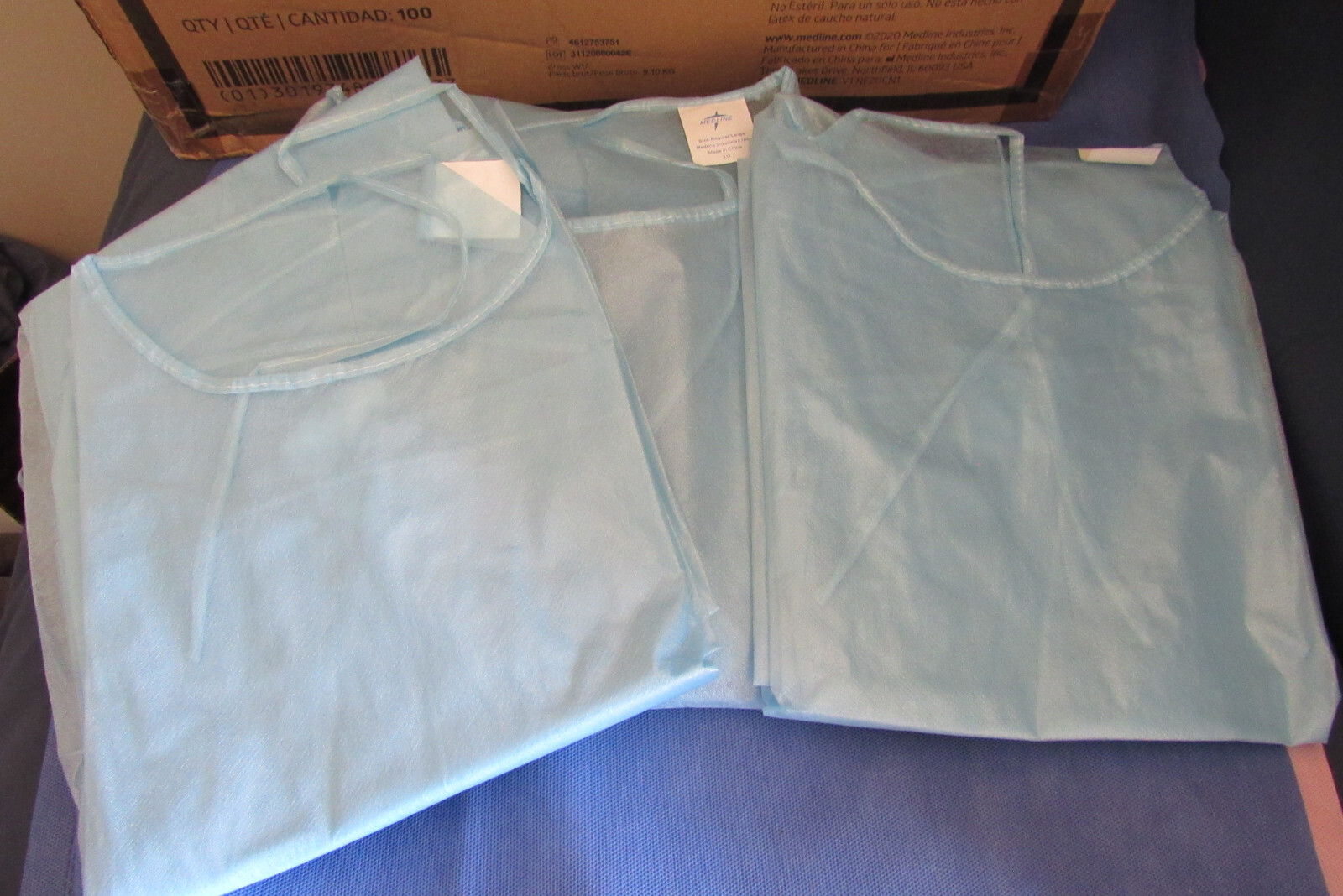 Medline Ref CRI4032PCC Cover Gowns Blue Size Large, Single Use Lot / Qty. of 3