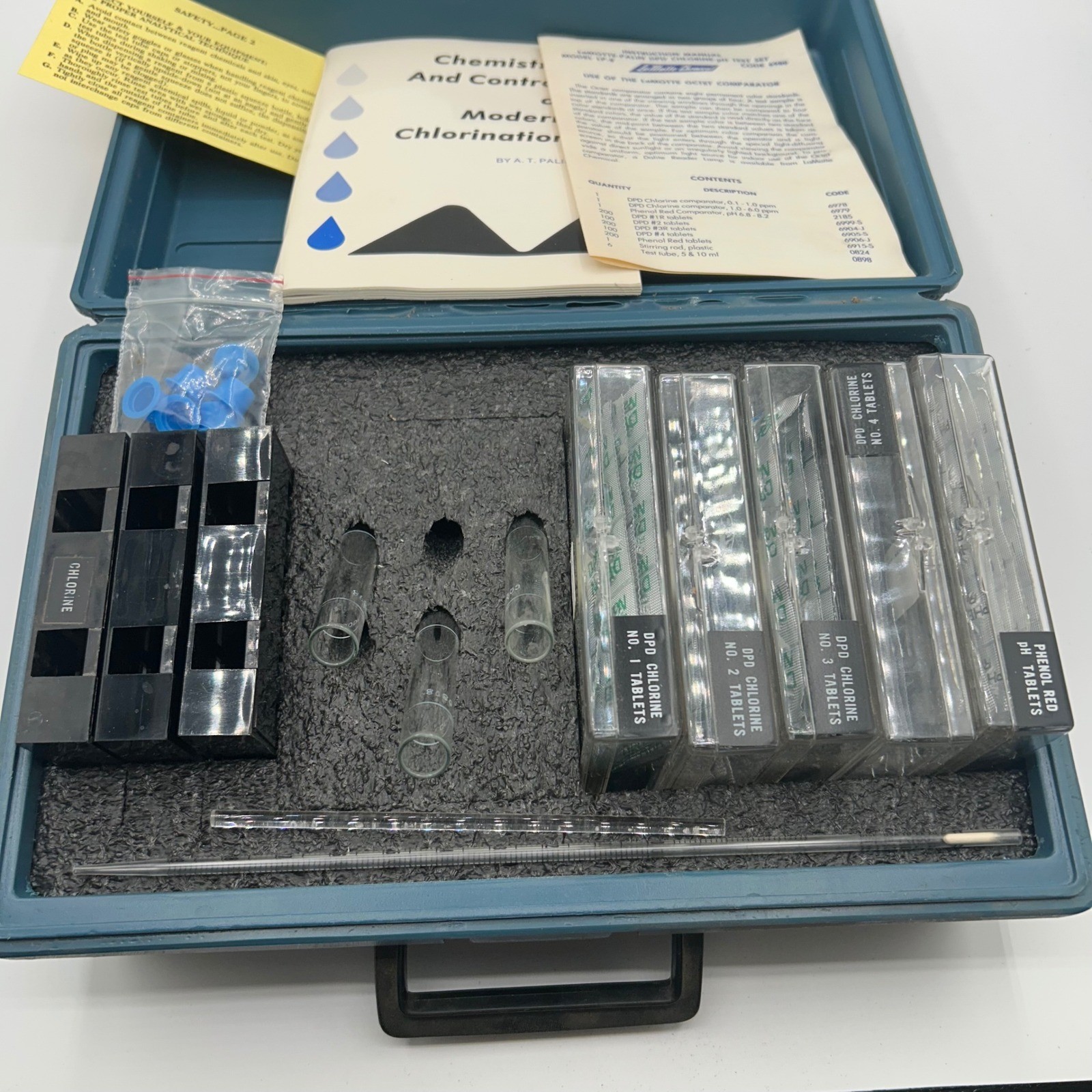 LaMotte Palin DPD Chlorine pH Test Set SL- 8 Professional Blue Case Used