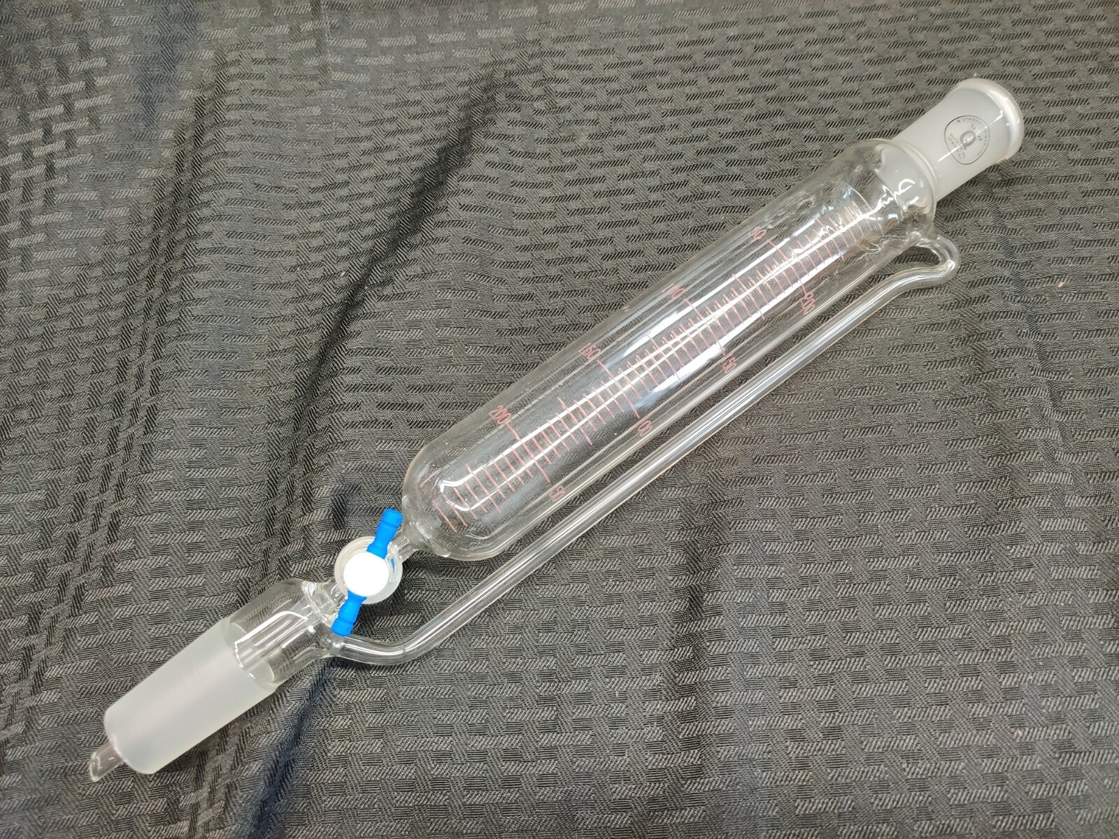 Q Glass Co. 250mL Addition Funnel 29/42 Graduated Dual-Scale 2mm Bore Stopcock