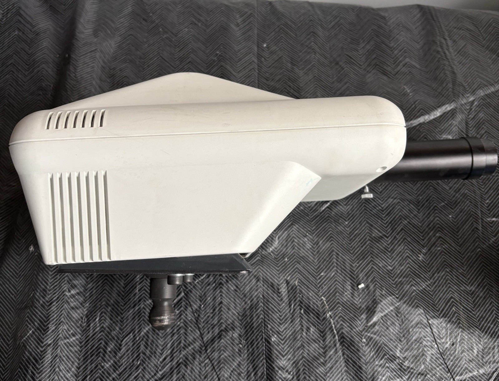 Burton CP-40 Chart Projector *Tested Powers On* No Power Cord Or Hanging Mount