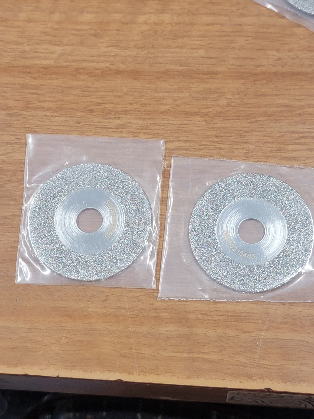 Sintered Diamond Discs 1-3/4″ Diam X 1/16″ Thk, 3/8″ Bore, 66260215485. 2pk