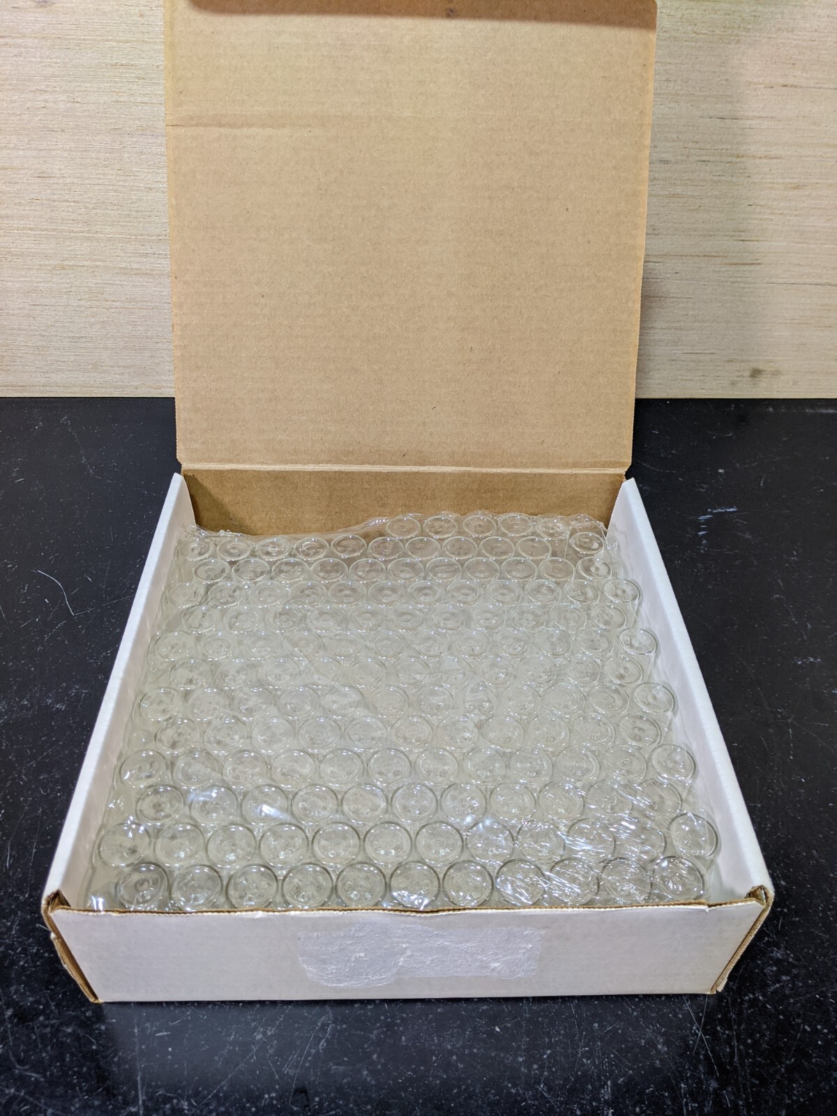 Hewlett Packard 9301-0716 Glass Vials / Opened Box / Opened Package of 142