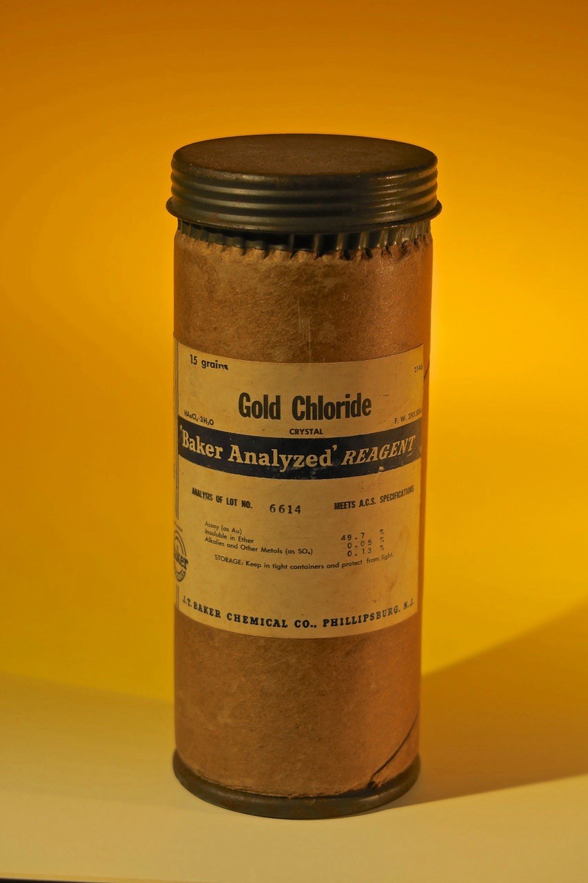 Vintage Gold Chloride Crystals – 15 Grains – 70+ Years Old Baker Chemical