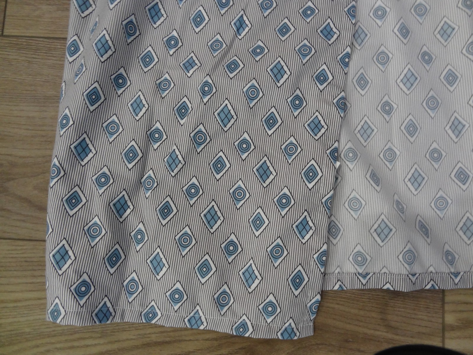 NWT Lot of 4 Utopia Care Adult Unisex Hospital Patient Gowns Back Ties One Size