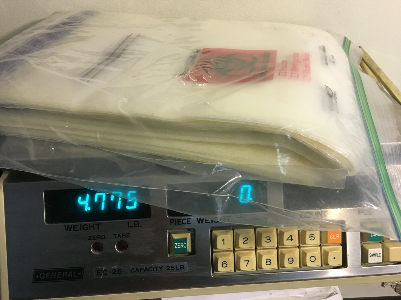 Lot of over 215 VWR No.11215-682 9″x12″ Secura «T» Biohazard Specimen bags
