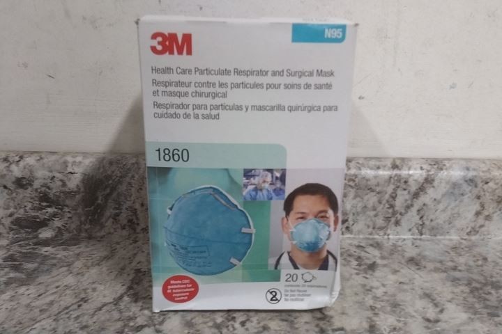 3M 1860 20 Pk Size Medium Green Disposable Respirator