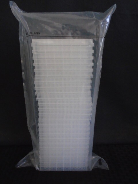 (25) Laboratory Plastic 96-Well Flat Bottom Culture Plates 340uL No Lid