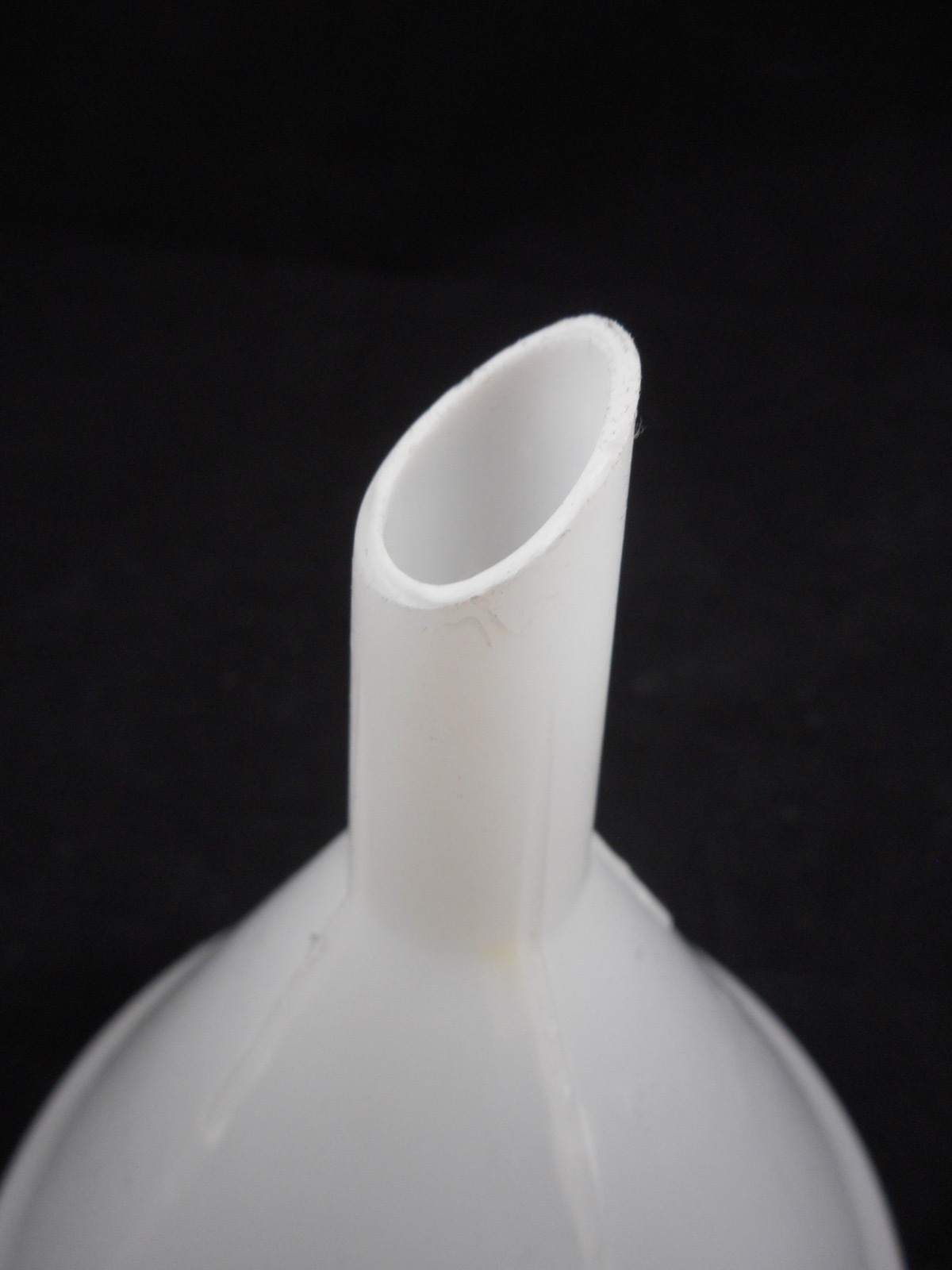 BEL-ART Heavy Duty Polypropylene Plastic 100mm 6oz Filling Funnel F14696-0000