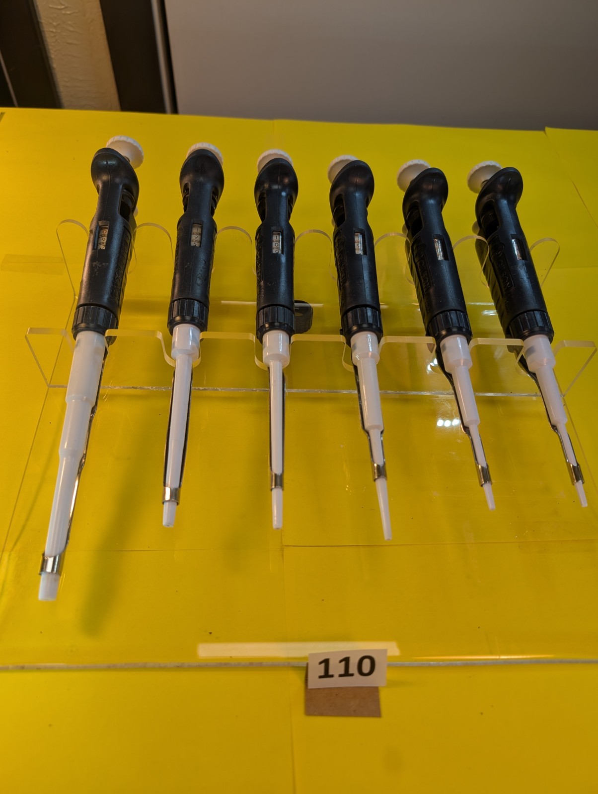 6 Gilson Pipetman w/holder Calibrated NewSeal P1000, P200, P100, P20, P10 & P2