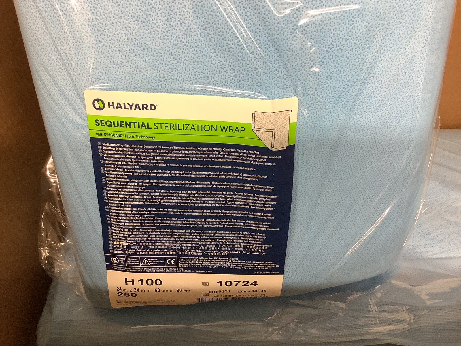 *500-Pieces* Halyard Health H100 24″ x 24″ Sequential Sterilization Wrap 10724