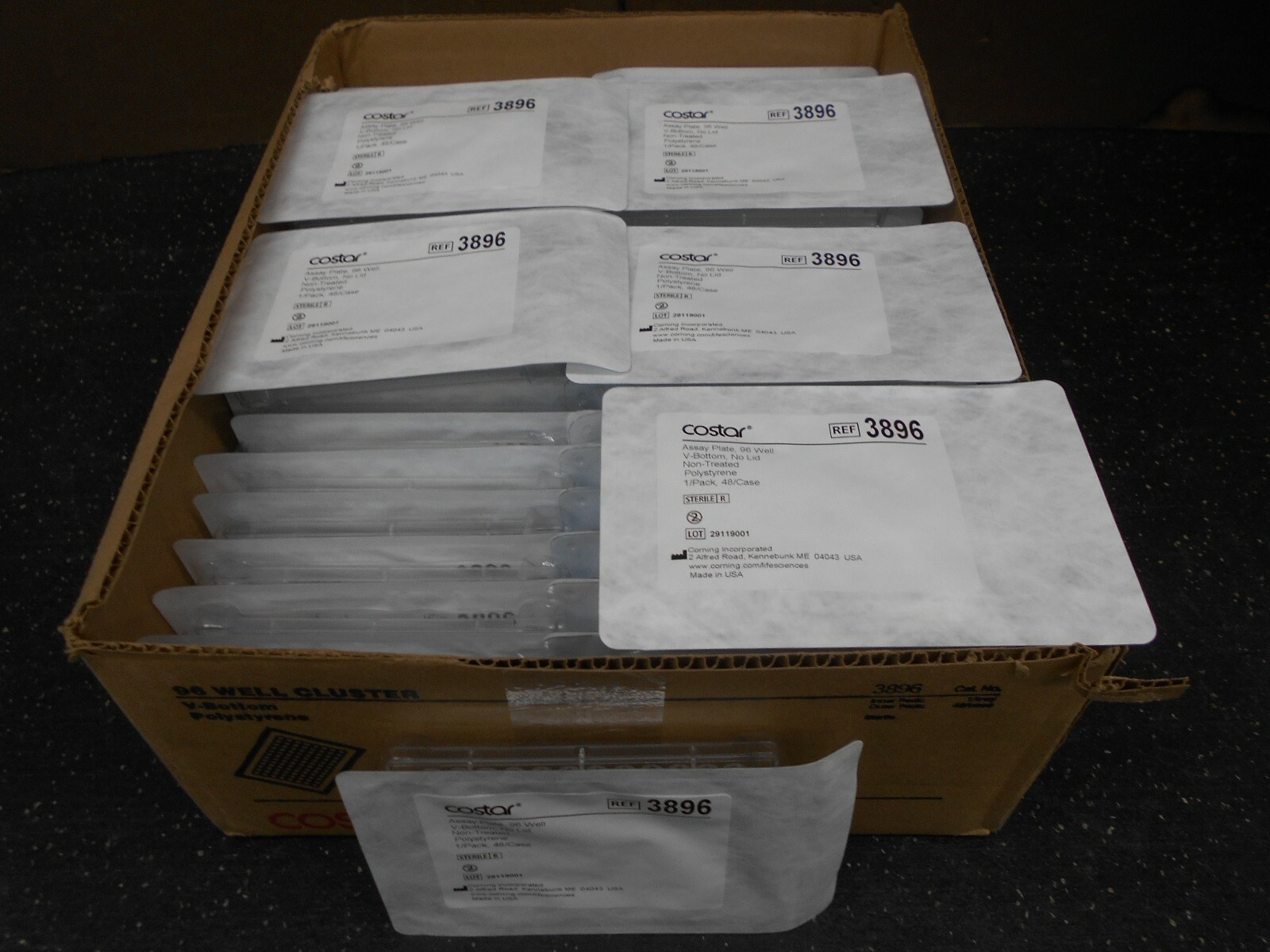 CORNING 96 WELL ASSAY PLATES 3896 V BOTTOM NON TREATED NO LID BOX OF 47