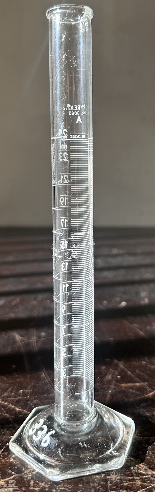 Pyrex® 3062 A 1938 Single Metric Scale 25ml Glass Graduated Cylinder Certified