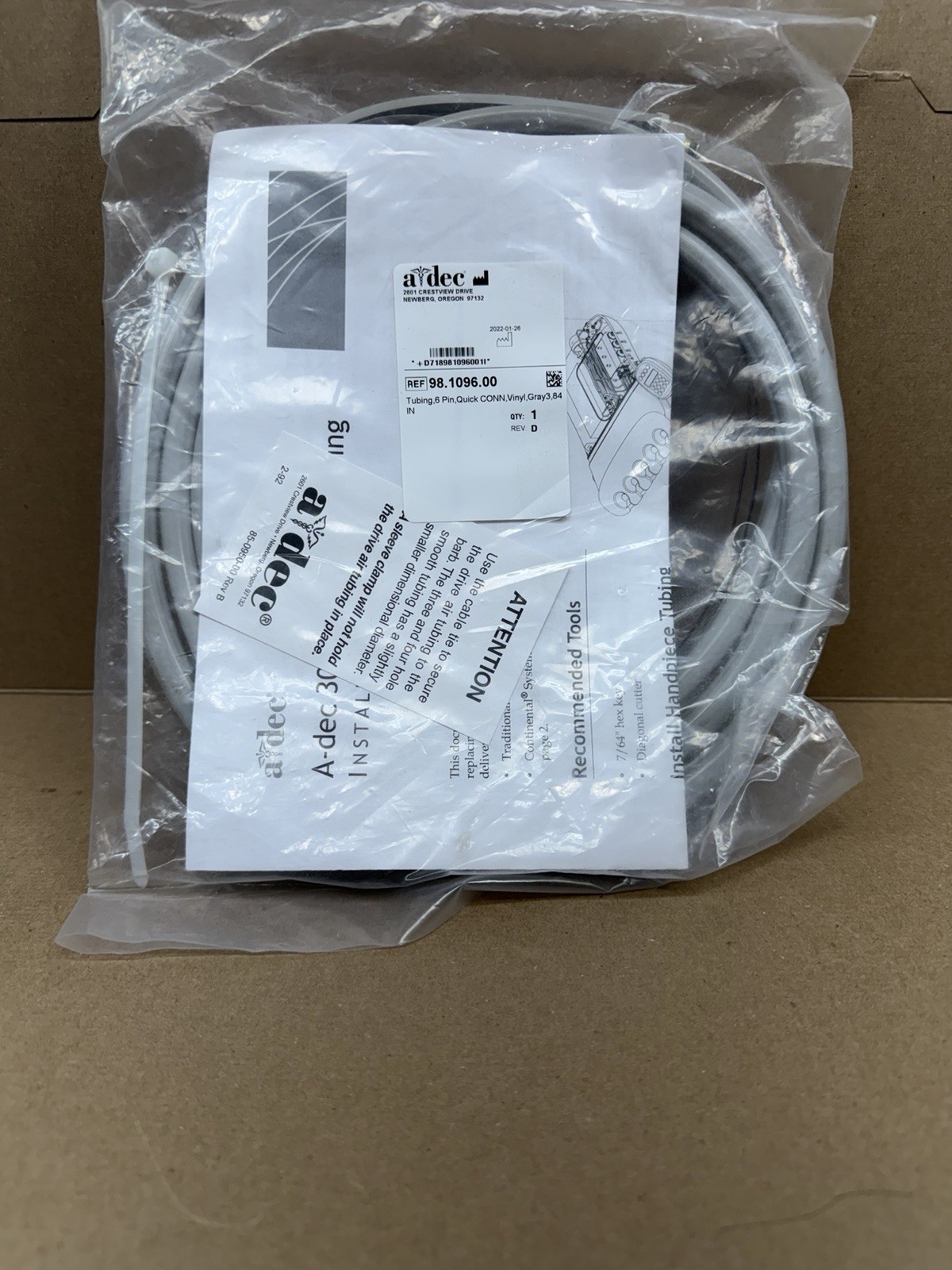 Adec 98.1096.00 Tubing,6 Pin,Quick CONN, Vinyl 84” Length Grey