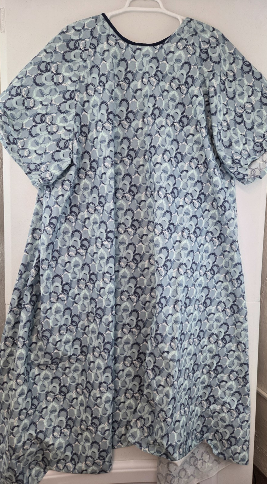 6 Pack NEW Fashion Seal Healthcare Hospital Patient Gowns One Size Adult