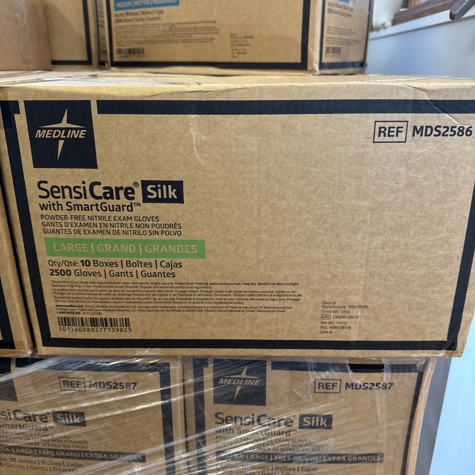 Medline SensiCare Silk Nitrile PF Exam Gloves, Size Large, 2,500 Gloves In Case
