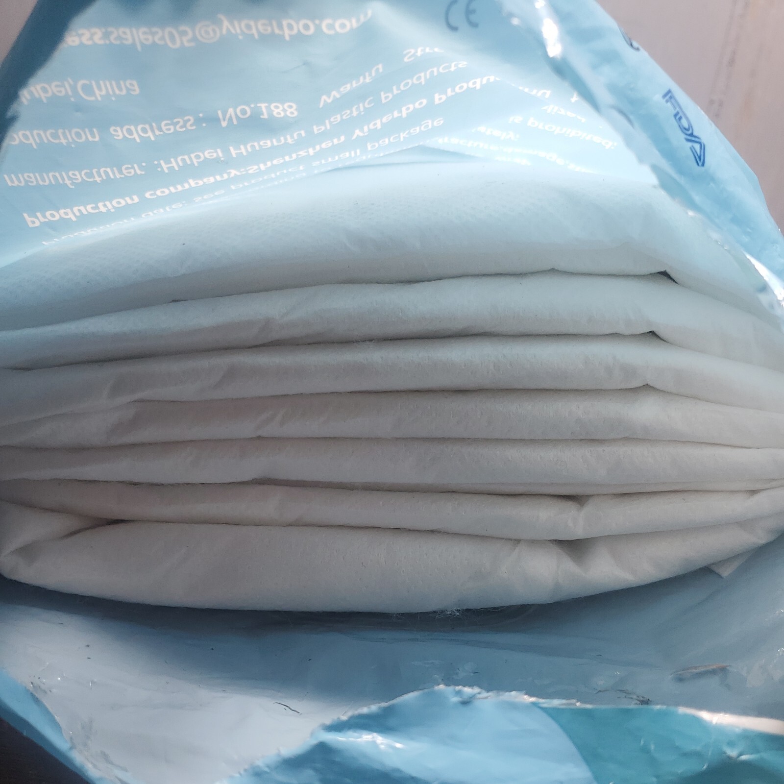 Disposable Isolation Gowns elastic sleeve White, Universal Size – Pack of 9 New