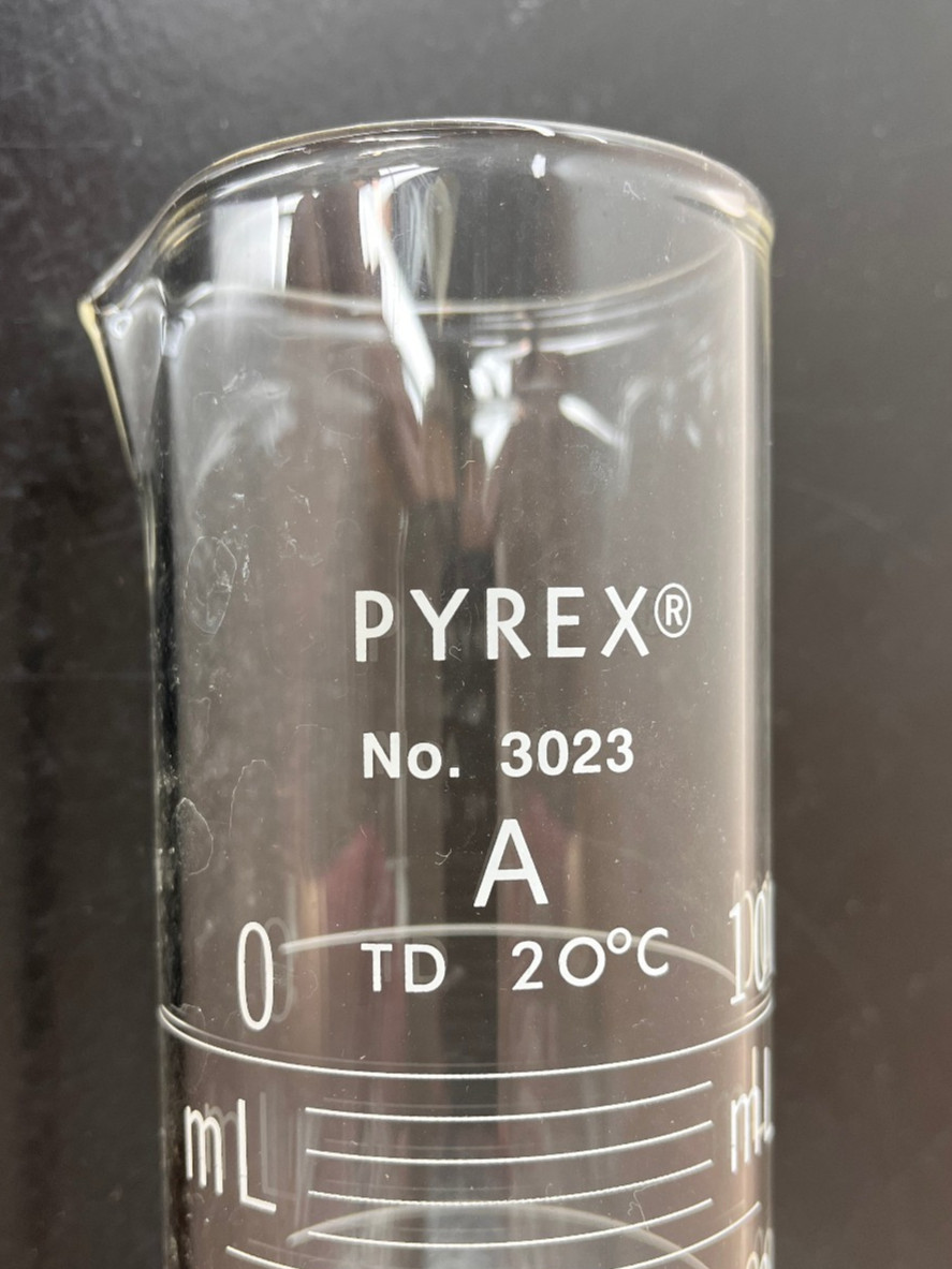 Pyrex #3023-1000 A grade 1000mL Graduated Cylinder, ATSM Calibrated (TD) 3023-1L