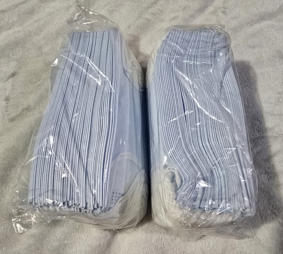 Uline Disposable Face Masks 100 Count Blue S-24023BLU Loop Behind Ear Breathable