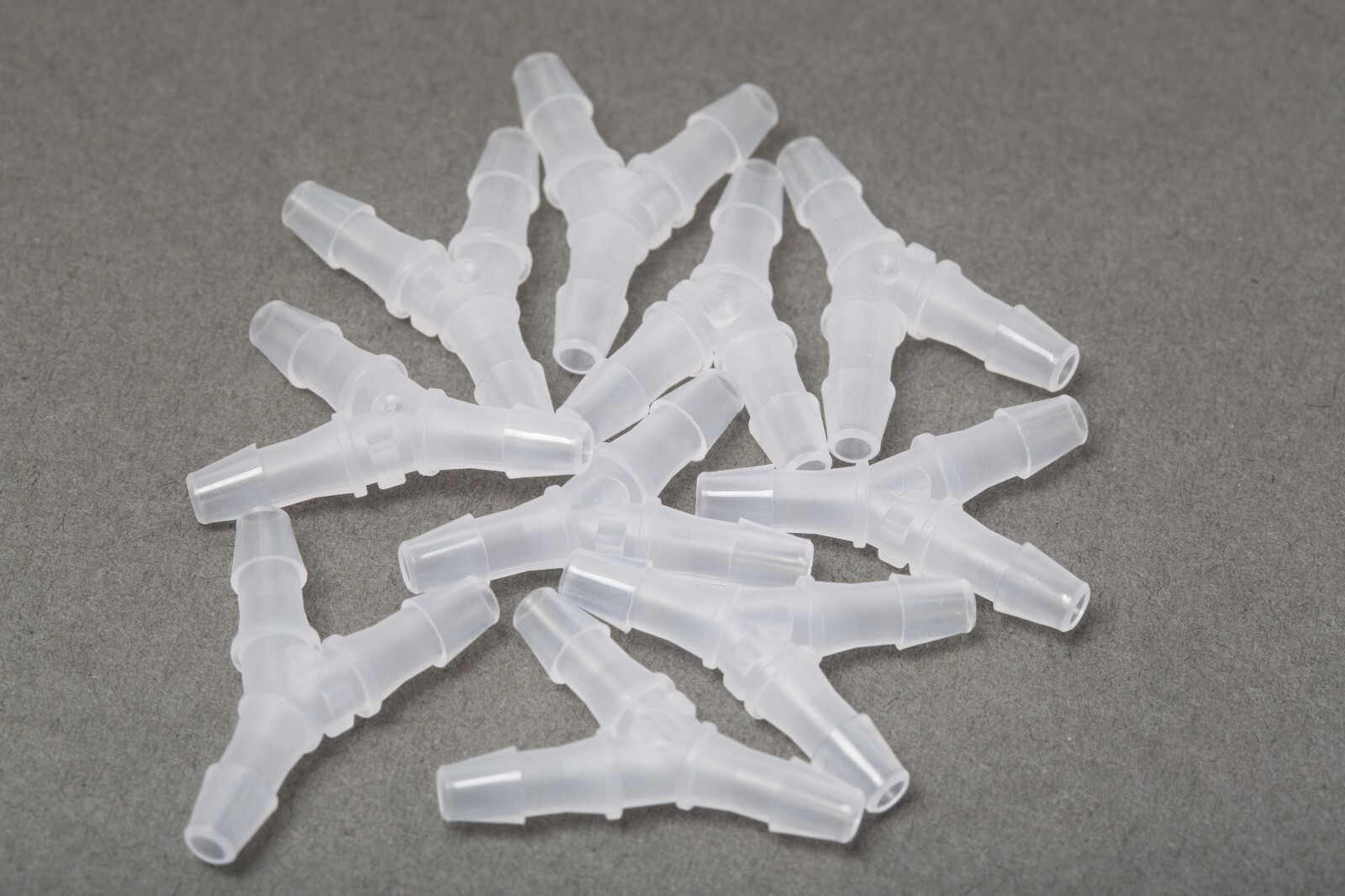 Value Plastics Y013-6005 Y Tube Fitting- 1/8″ Barb, Polypropylene – Lot of (10)